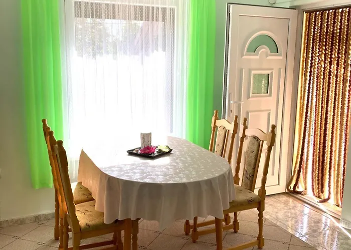 Gemuetliche Zwischen Bergen Und Appartement Orizare