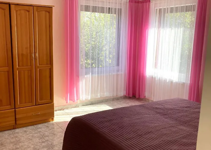 Gemuetliche Zwischen Bergen Und * Orizare